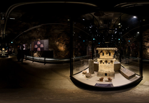 Terracotta Army at Östasiatiska museum, Miniature of gate